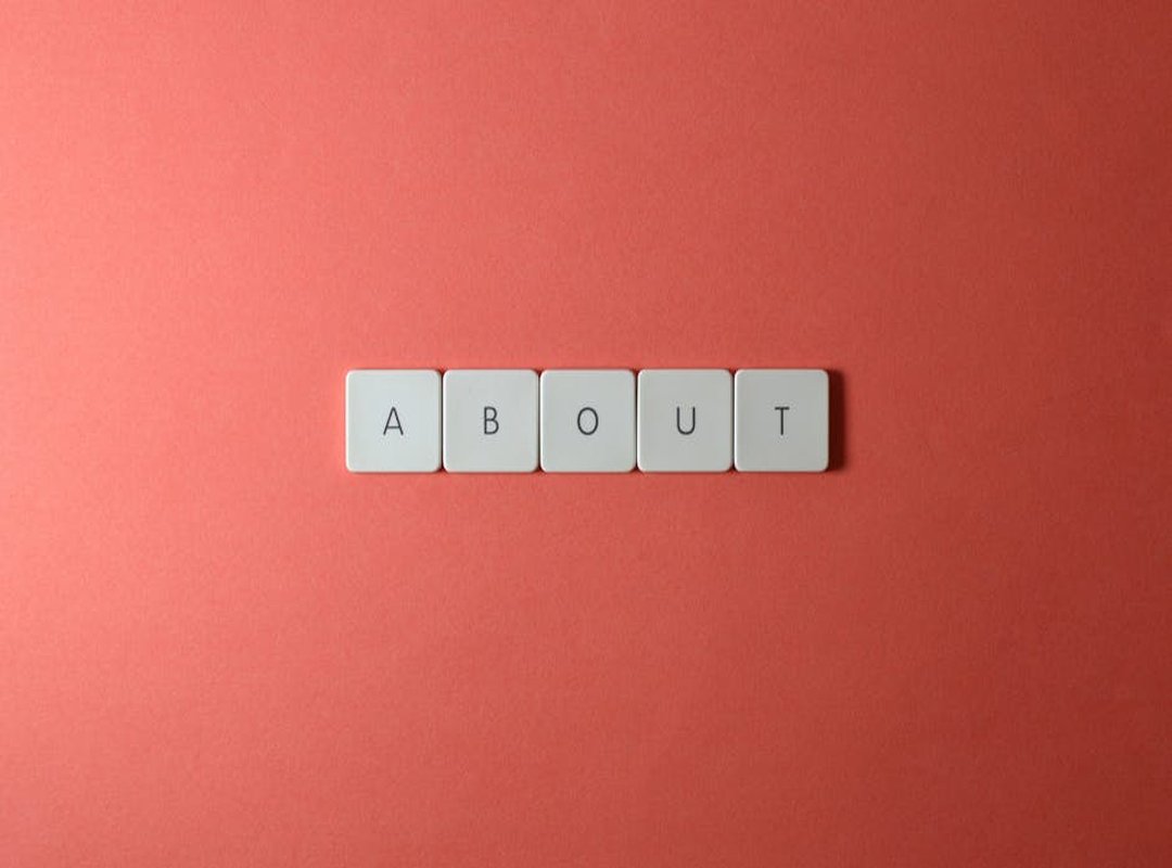 Composing the Scene: Key Elements and Layouts